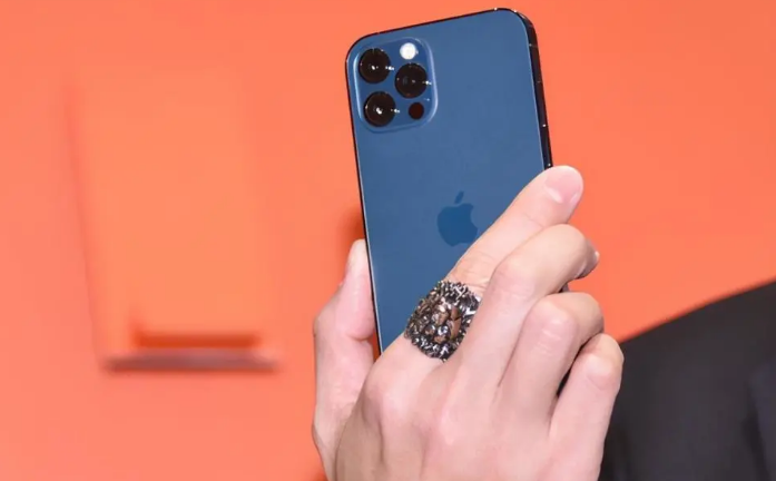 禄丰苹果手机维修分享iPhone12系列重启方法教程 